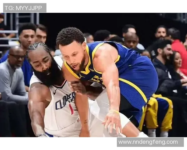 快船与雷霆激战正酣体育直播精彩瞬间全记录 快船与雷霆激战正酣体育直播精彩瞬间全记录